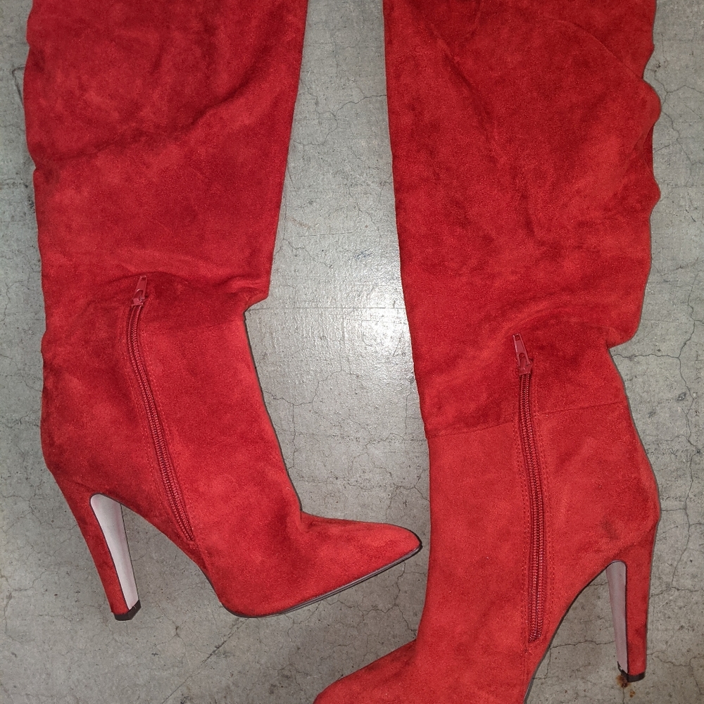 Red heels - Picture 6 of 8